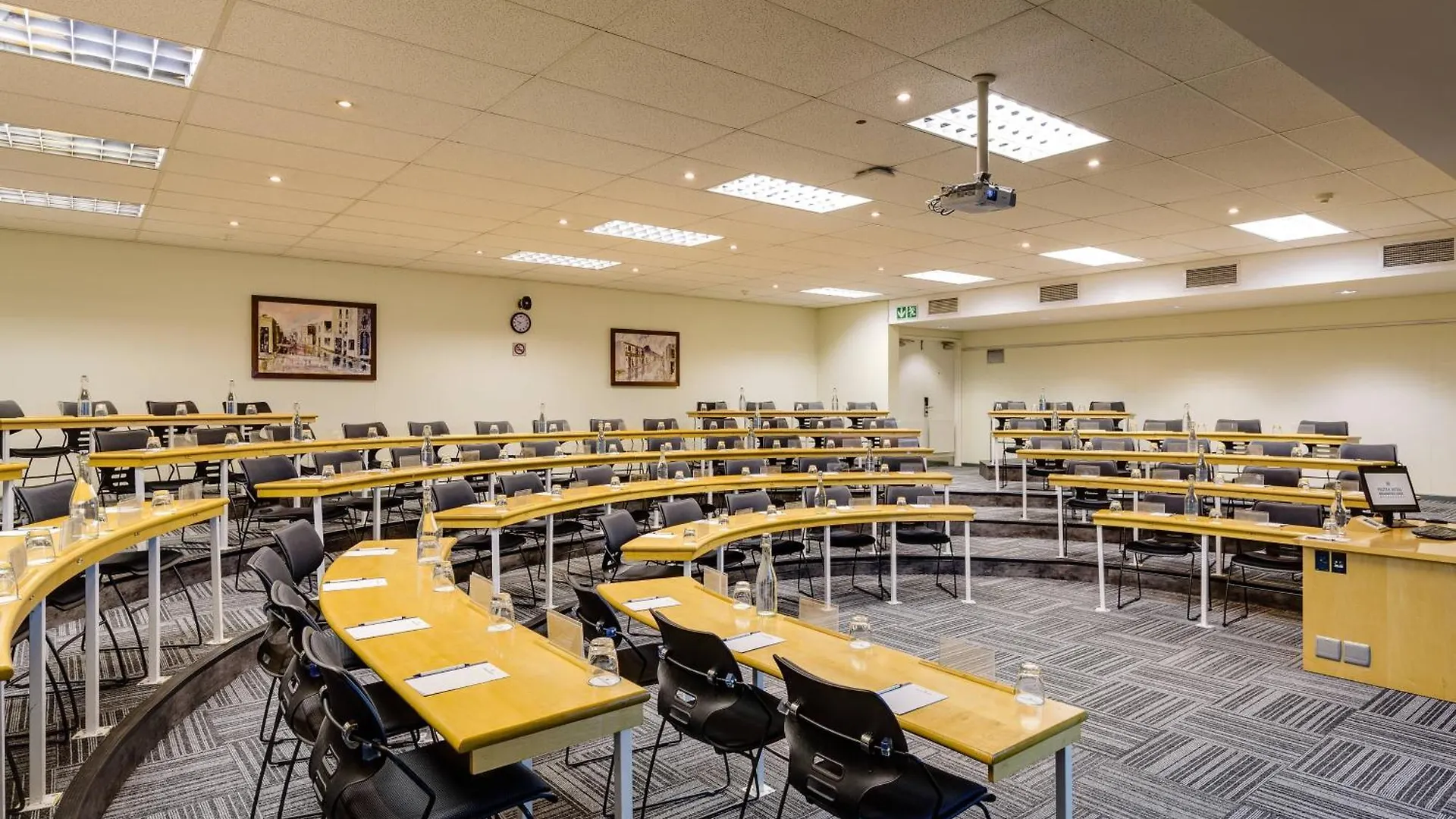 ***  Protea Hotel By Marriott Cape Town Waterfront Breakwater Lodge Sudafrica