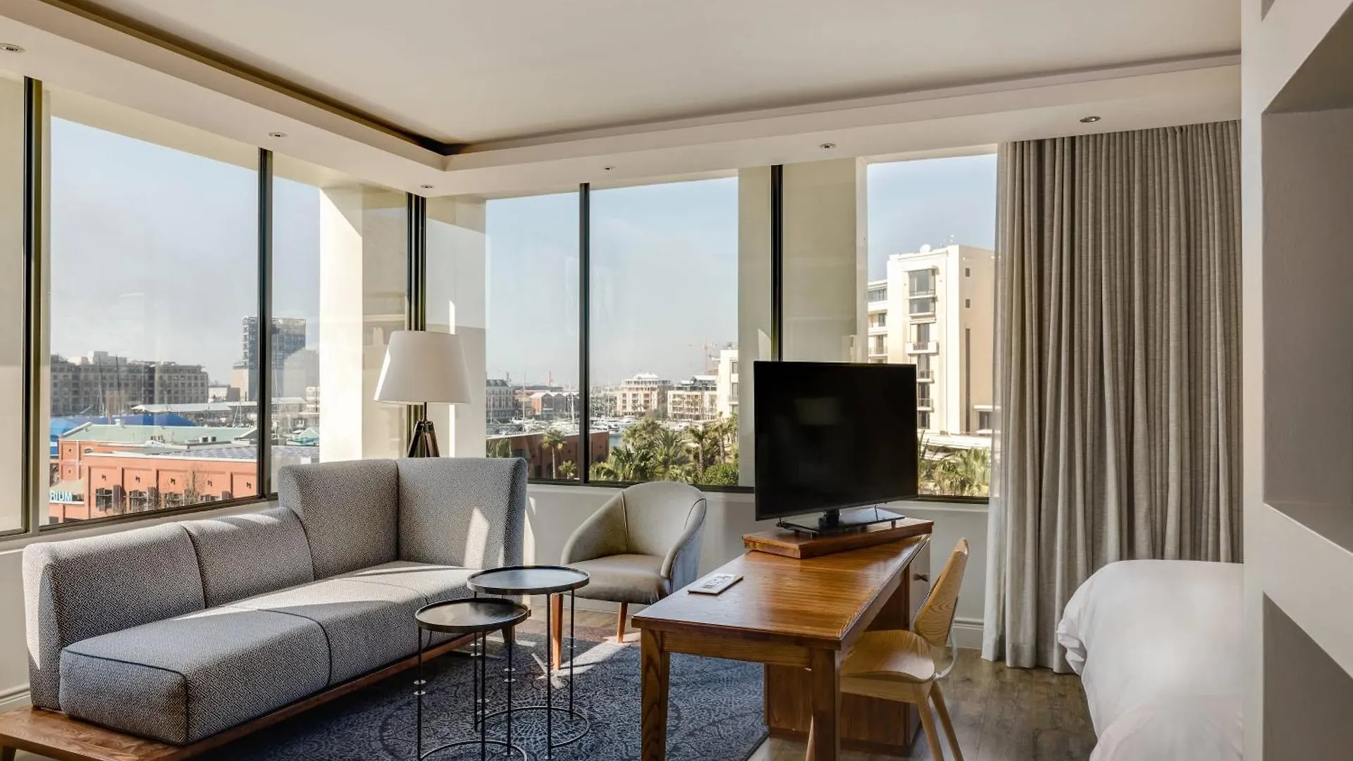 Protea Hotel By Marriott Cape Town Waterfront Breakwater Lodge